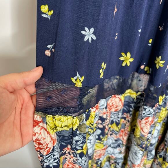 Torrid Maxi Challis Button-Front Blue Floral Maxi Dress size 00 - Picture 8 of 14